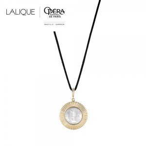 Le baiser pendant lalique